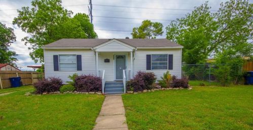 1109 Edgefield Dr, Garland TX  75040-7625 exterior