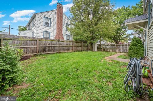 102 Willow St, Carlisle PA  17013-3931 exterior