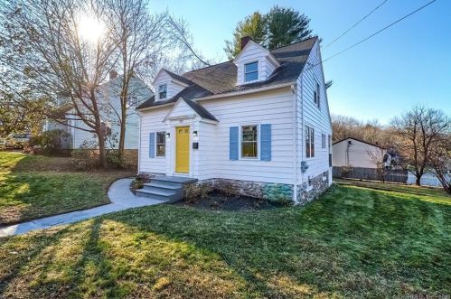 369 Oakville Ave, Waterbury, CT 06708-1229