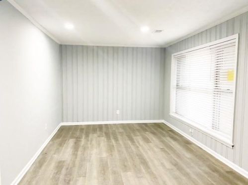 5670 Feldwood Rd, Atlanta GA  30349-2865 exterior