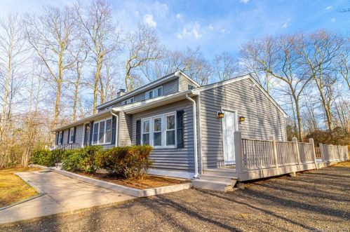 6 Indian Wood Rd, Niantic CT  06357-1021 exterior