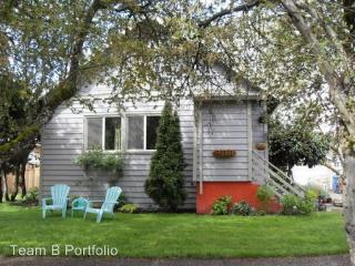 8615 19th Ave, Portland OR  97202-7335 exterior