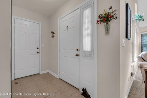 17 Rawson Cir, Tinton Falls NJ 07712-2579 exterior