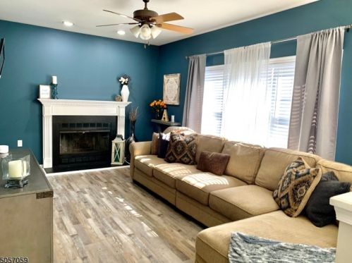 9 Whipporwill Rd, Mount Olive, NJ 07828-2621