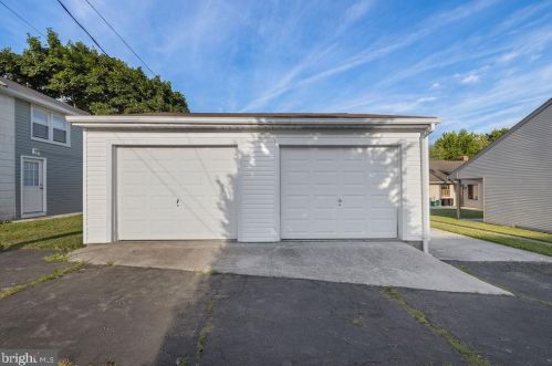 750 Walnut St, Hanover PA 17331-2051 exterior