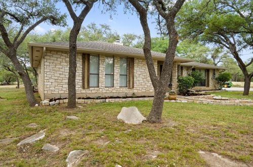 216 Country Rd, Georgetown, TX 78628-2102