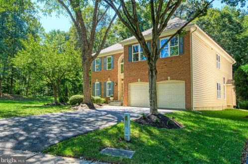14 Stratford Garden Ct, Silver Spring, MD 20904-1560