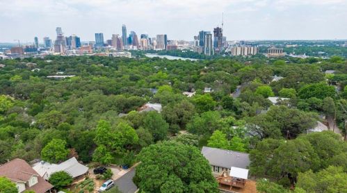 1503 Alta Vis Ave, Austin TX  78704-5228 exterior