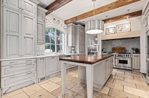 395 Beverly Rd, Atlanta GA  30309-2728 exterior