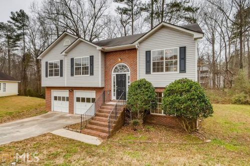 5438 Hampton Manor Ct, Lithonia, GA 30038-1198