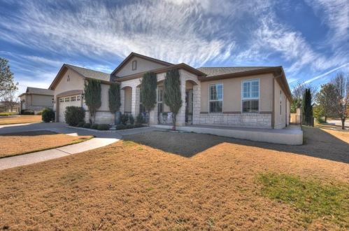 121 Coleto Creek Ln, Georgetown, TX 78633-5446