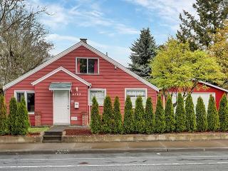 2705 Division St, Damascus OR  97030 exterior