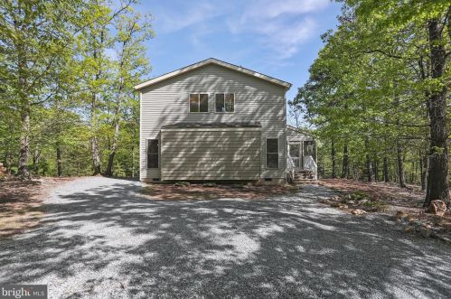 139 Lookout Rdg, Hedgesville, WV 25427-5595
