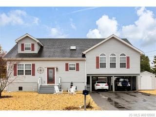 12 Avalon Ave, Berkeley Township, NJ 08721-1131