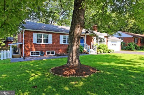 3258 Peace Valley Ln, Falls Church, VA 22044-1506