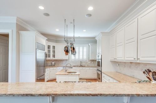 225 High Point Walk, Atlanta GA  30342-2479 exterior