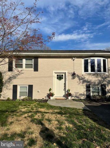 583 Jumpers Hole Rd, Severna Park MD  21146-2637 exterior