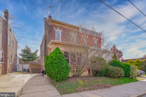 6623 Marsden St, Philadelphia, PA 19135-2725
