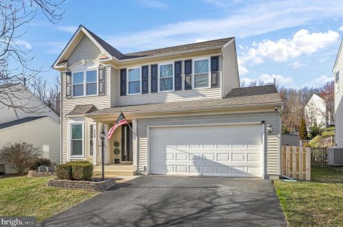3722 Katie Pl, Triangle, VA 22172-2042