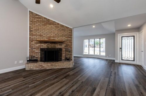 7621 Pear Tree Ln, Fort Worth TX  76133-7462 exterior