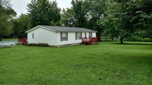 40 Highland Rd, Brushy, IL 62935-2630