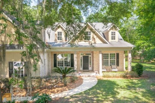 65 High Branch Ct, Richmond Hill, GA 31324-5634