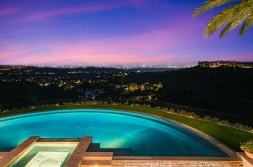 20 Black Falcon, Irvine CA  92603-0420 exterior