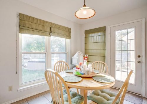 7133 Summerset Dr, Fort Worth TX  76126-4534 exterior