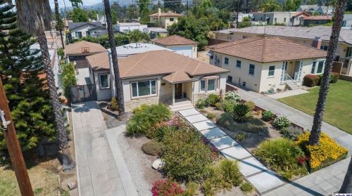 1361 Winchester Ave, Glendale, CA 91201-1432