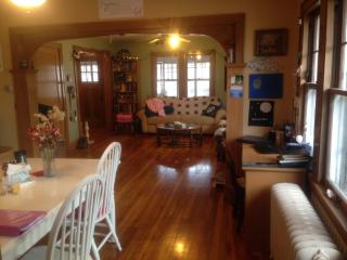 606 Erie St, Minneapolis MN  55414-3111 exterior