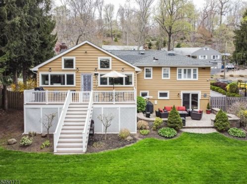342 Forest Hill Way, Mountainside, NJ 07092-1329