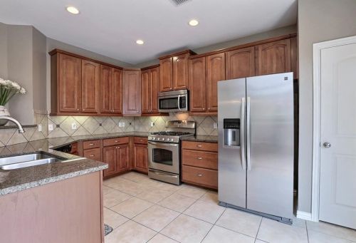 7814 Liverpool Ln, Irving TX 75063-3506 exterior