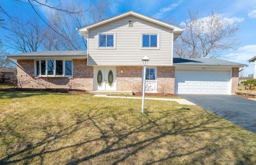 416 Assembly Dr, Lemont, IL 60440-1208