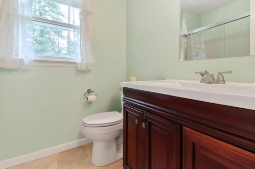 100 Bent Arrow Dr, Stockbridge GA  30281-4839 exterior