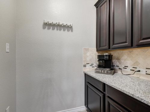 8753 Running River Ln, Fort Worth TX  76131-3373 exterior