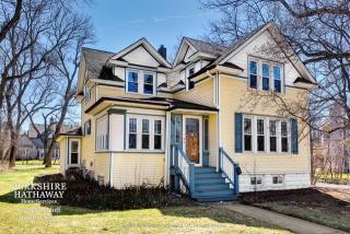 316 Harrison Ave, Wheaton, IL 60187-4109
