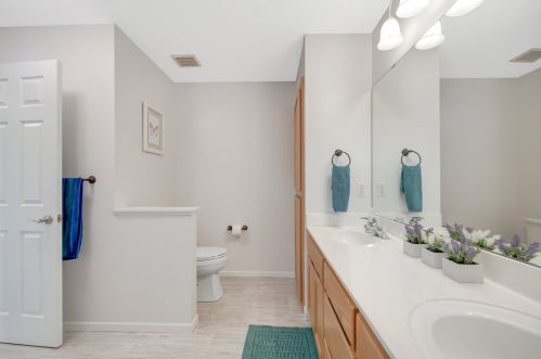 3307 Jansen Way, Saint Paul MN  55127-5125 exterior