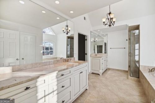3959 Hovis Ct, Atlanta GA  30319-1680 exterior