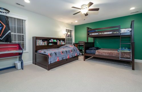 1425 Country Ln, Bannockburn IL  60015-4746 exterior