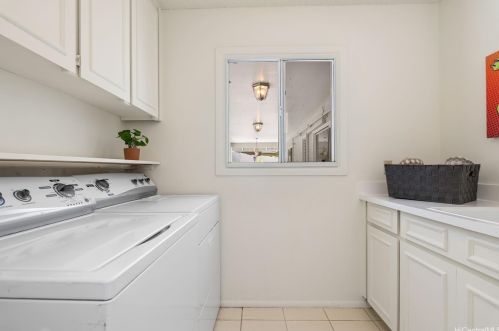 1434 Ihiloa Loop, Honolulu HI  96821-1347 exterior