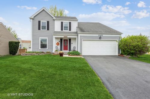 1269 Lance Ln, Carol Stream, IL 60188-3333