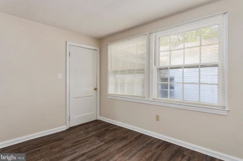 15800 Thompson Rd, Silver Spring MD 20905-3957 exterior