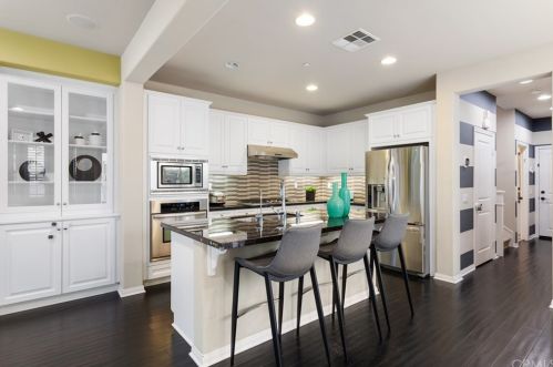 129 Pathway, Irvine CA  92618-8846 exterior