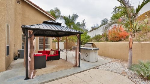 906 Dylan Way, Anaheim CA  92808-1515 exterior