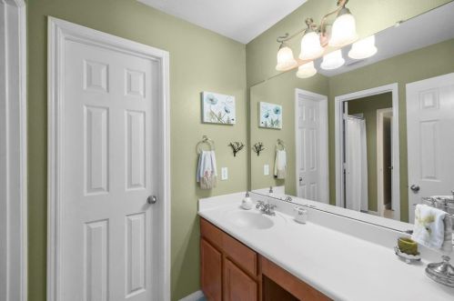 2127 Trinity Mnr Ln, Richmond TX  77469-7255 exterior