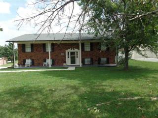556 Phyllis Cir, Talbott, TN 37877-8545