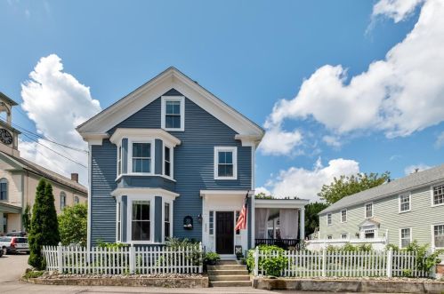 260 Marcy St, Portsmouth, NH 03801-4644