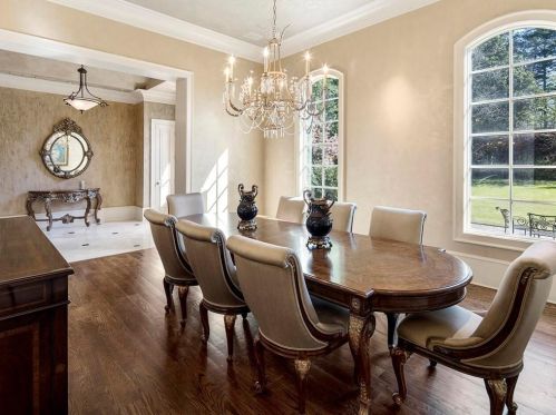 5540 Lake Island Dr, Atlanta GA  30327-4832 exterior