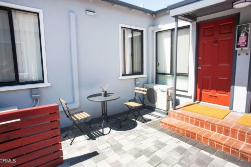 221 Isabel St, Glendale CA  91207-1722 exterior