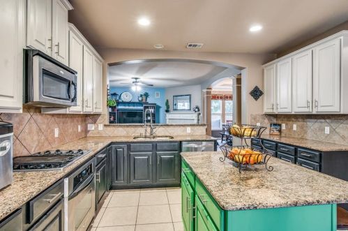 113 Gaines Ct, Rockwall, TX 75087-9299